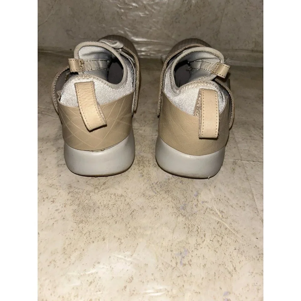Nike Air Zoom Nikelab Cross Training Tan Color Low Top Athletic Sneakers Size 9